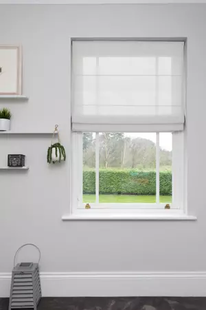 Edmund Bell Serenity FR Ivory Roman Blinds