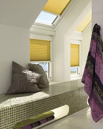 Plain Yellow Pleated Velux