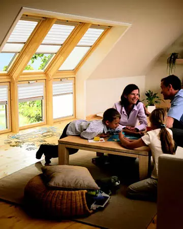 White 1016 Pleated Velux