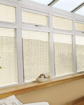 Neat Fit Cream Aluminium Venetian Blinds
